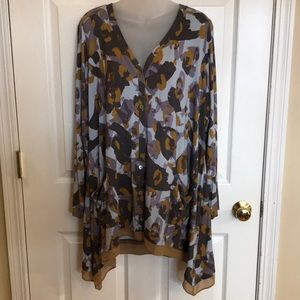 LOGO by Lori Goldstein camouflage inspired cardigan 1x Like new!
